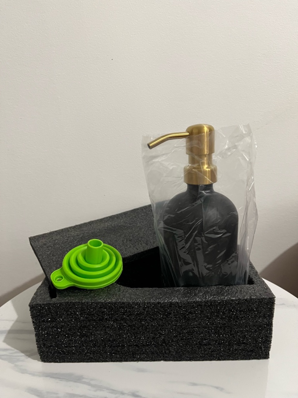Set of 2 Matte Black 16 oz Glass Bottle Hand Dish Soap Dispenser with Gold Pump